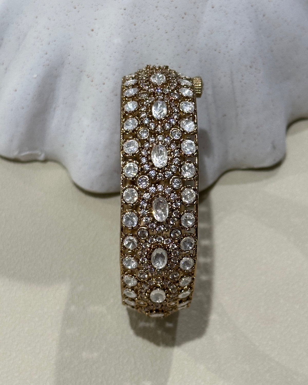 Zarmina Moissanite Polki Kada